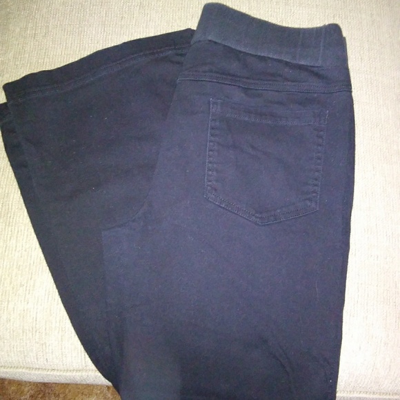 Sold🎉🎉 - Picture 2 of 7